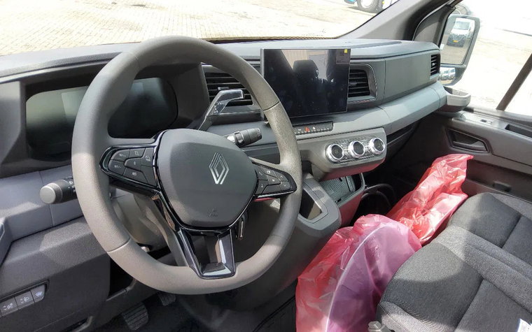Vehicle Image 32