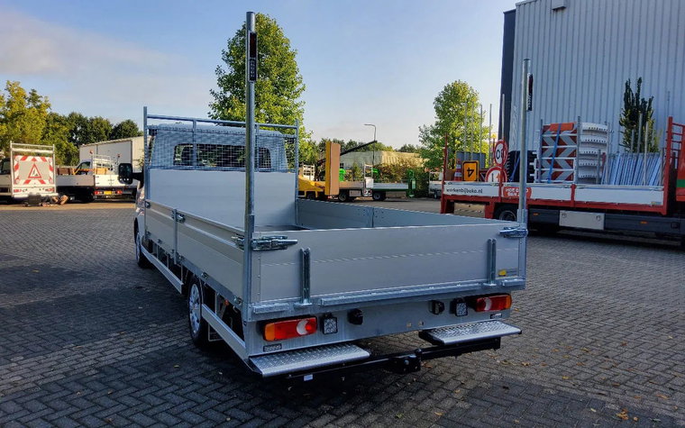 Vehicle Image 33