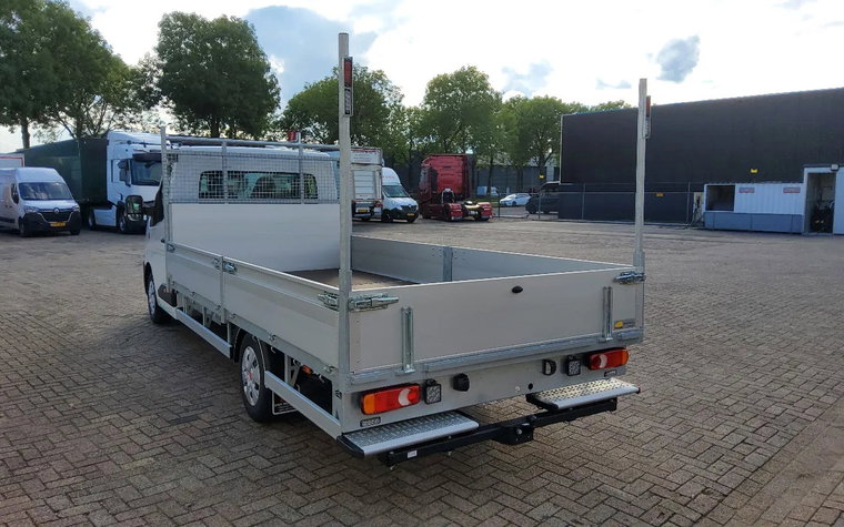 Vehicle Image 39