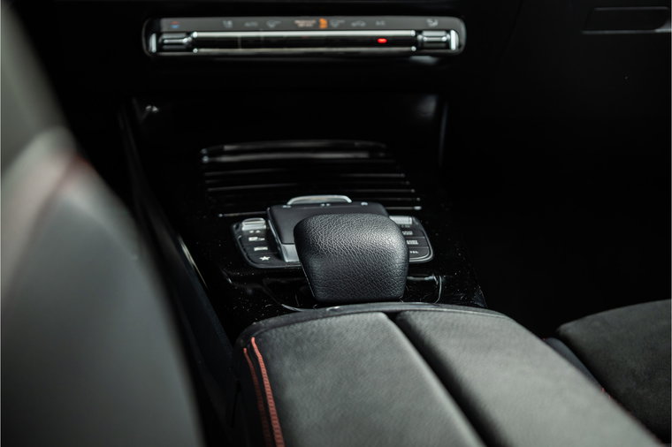 Vehicle Image 17