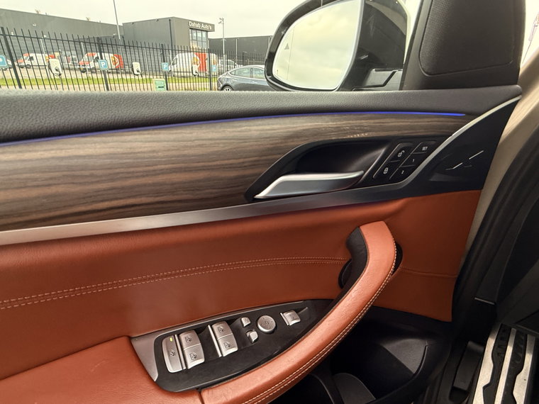 Vehicle Image 33