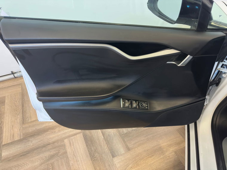 Vehicle Image 35