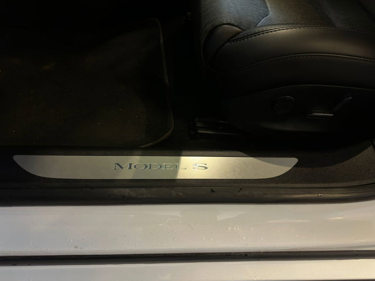 Vehicle Image 37