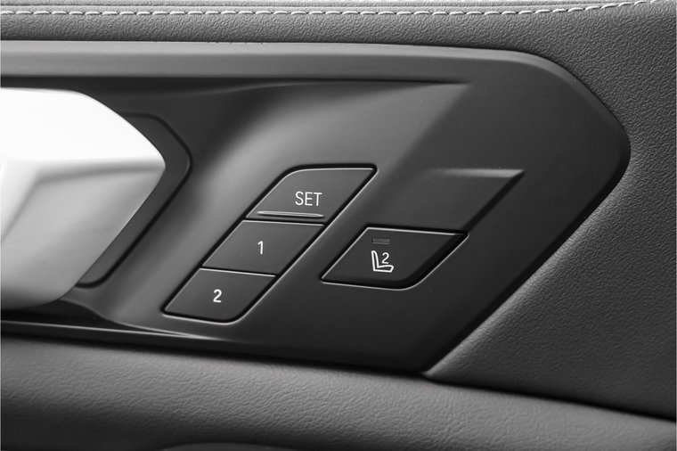 Vehicle Image 43