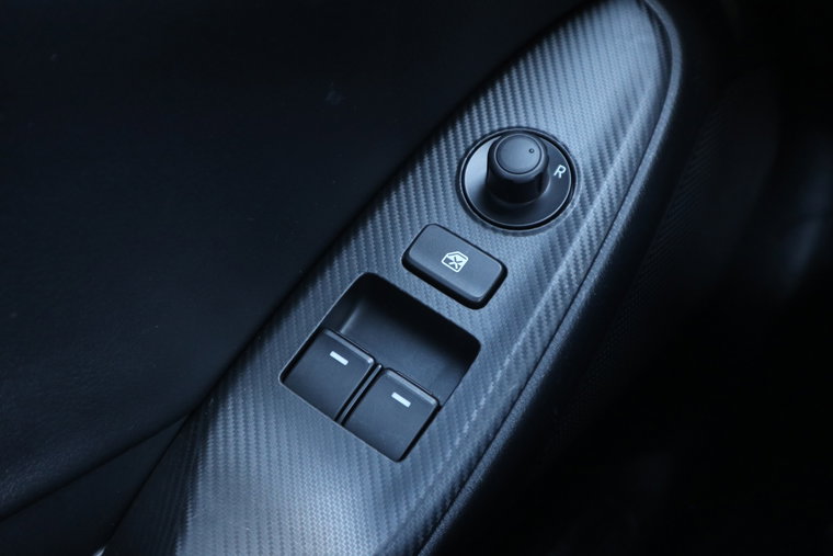Vehicle Image 24