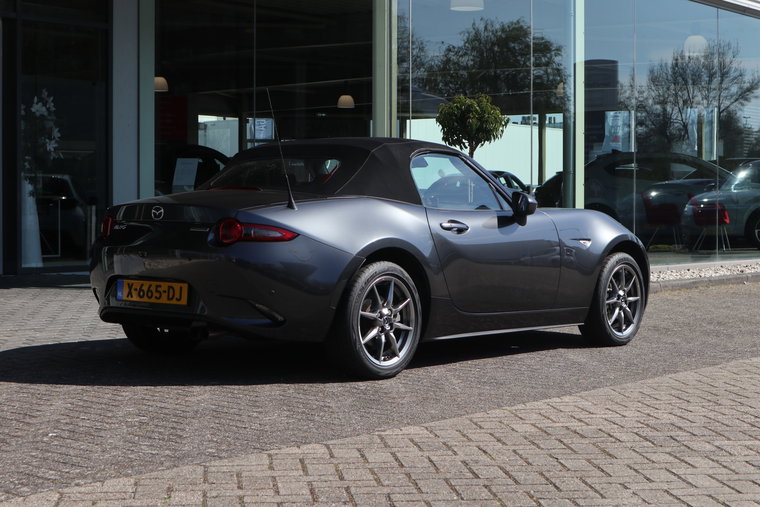 Vehicle Image 35