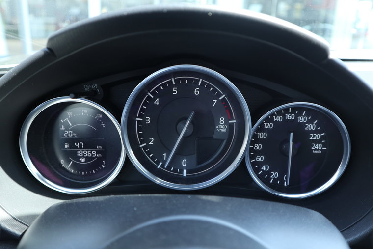 Vehicle Image 9