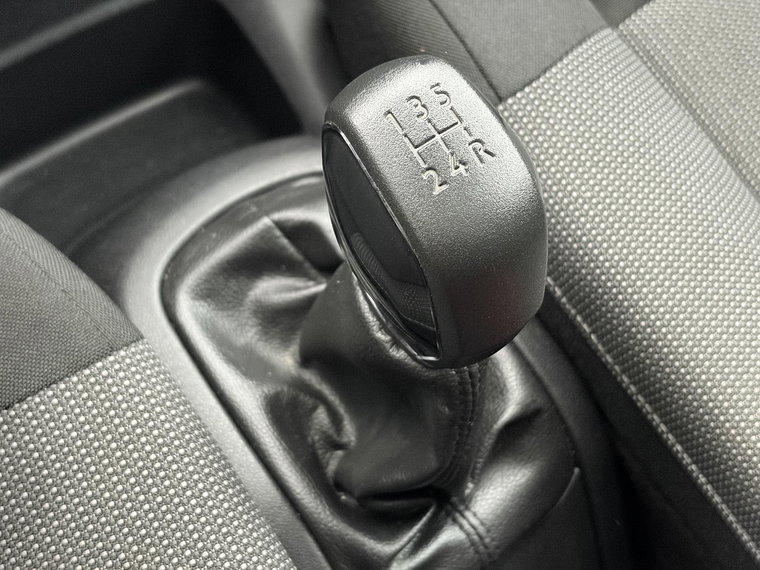Vehicle Image 24