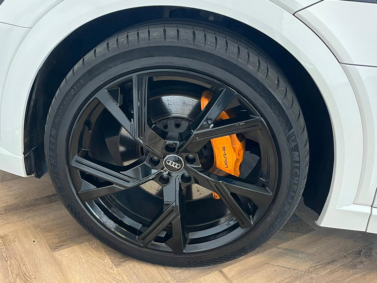Vehicle Image 33