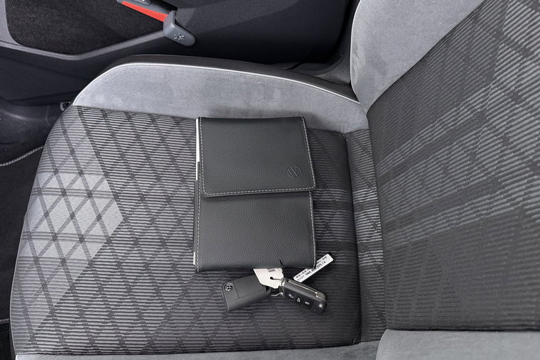 Vehicle Image 37