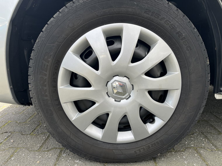 Vehicle Image 33