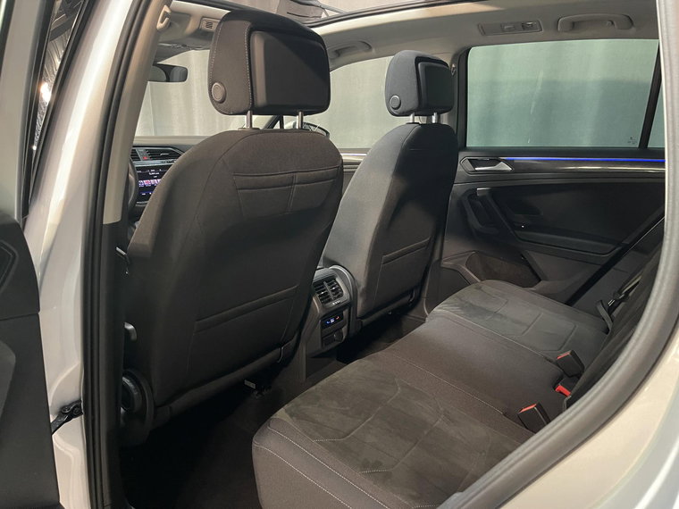 Vehicle Image 40
