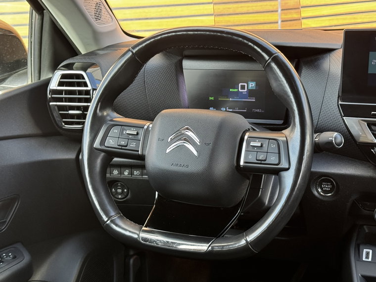 Vehicle Image 23
