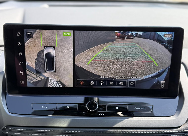 Vehicle Image 18