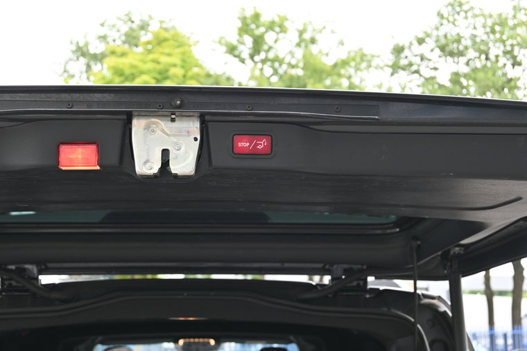 Vehicle Image 17