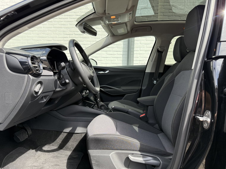 Vehicle Image 26