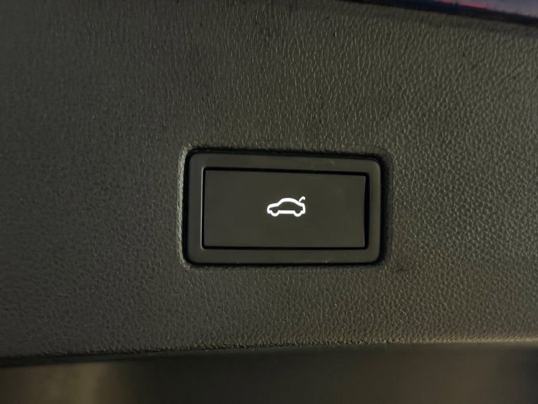Vehicle Image 34