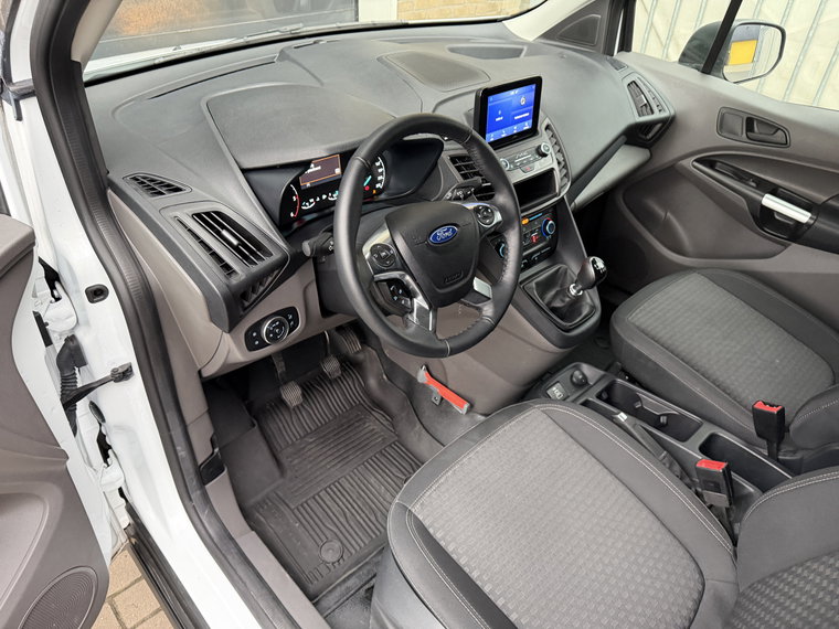 Vehicle Image 29