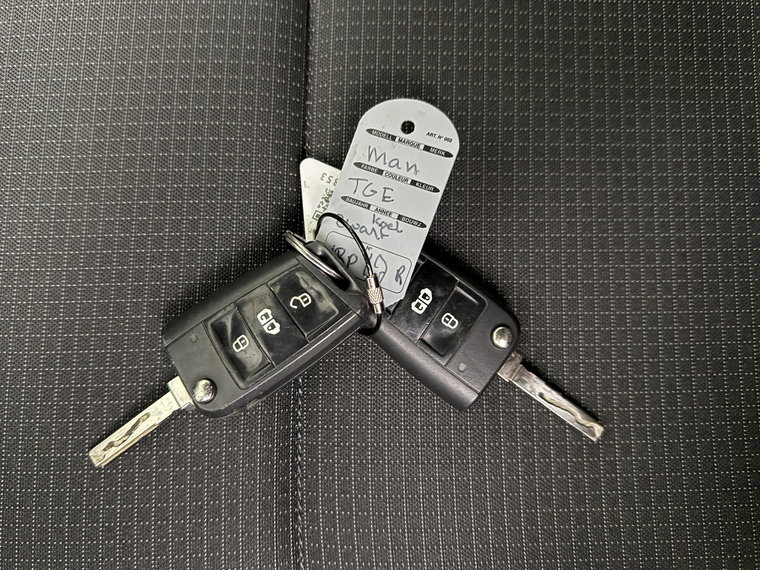 Vehicle Image 8