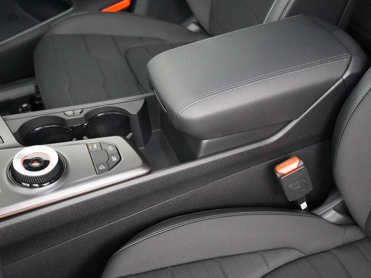 Vehicle Image 33
