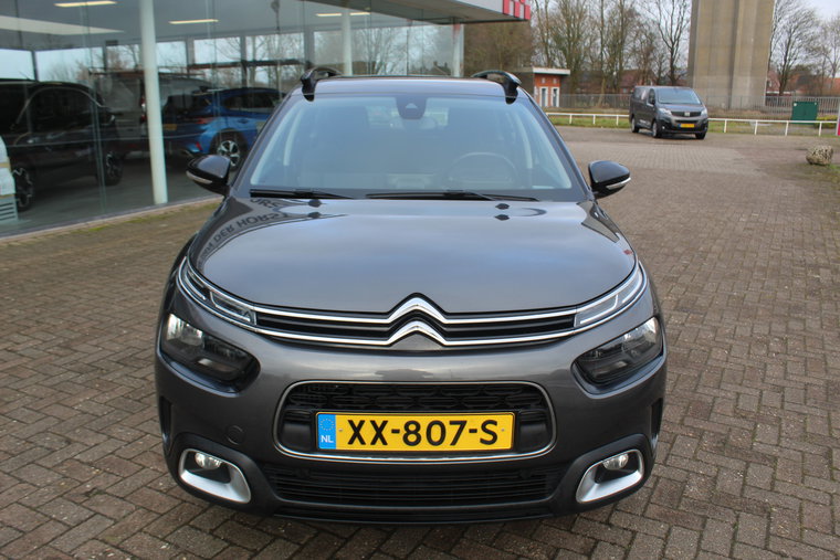 Vehicle Image 38