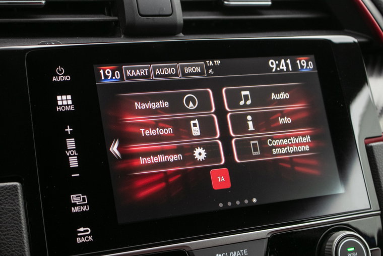 Vehicle Image 19