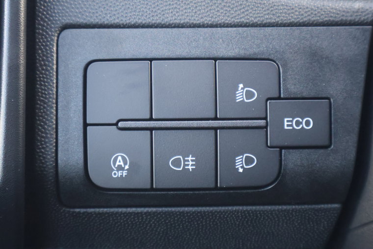 Vehicle Image 32