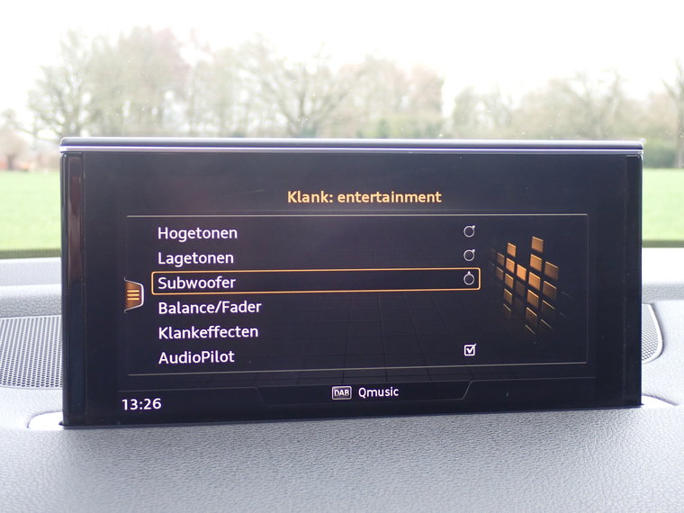 Vehicle Image 26