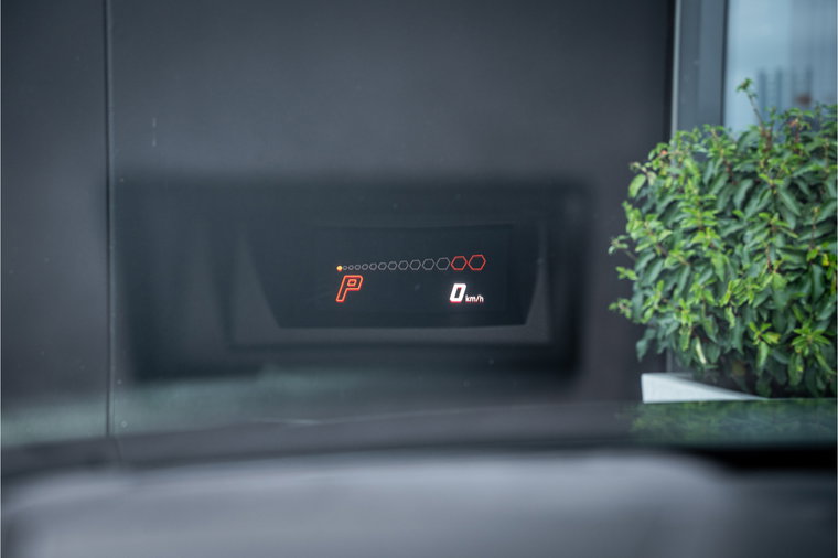 Vehicle Image 13
