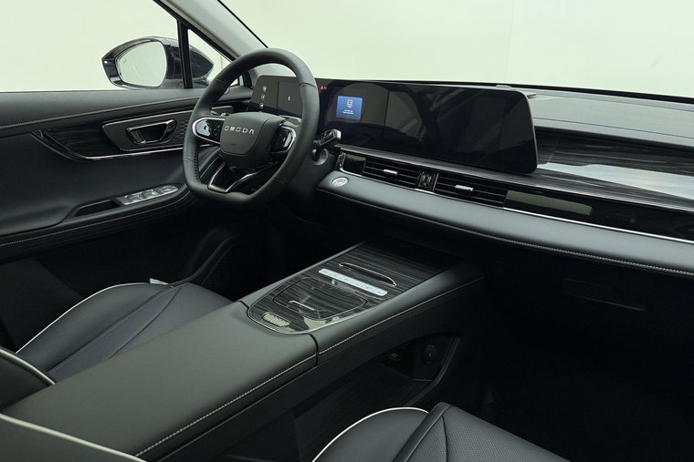 Vehicle Image 17