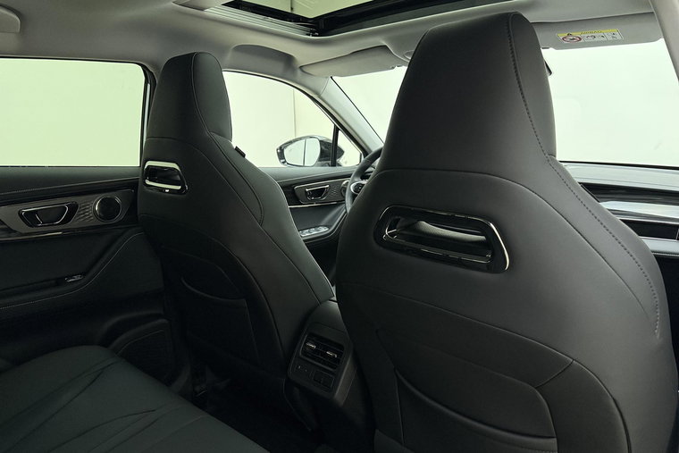 Vehicle Image 18