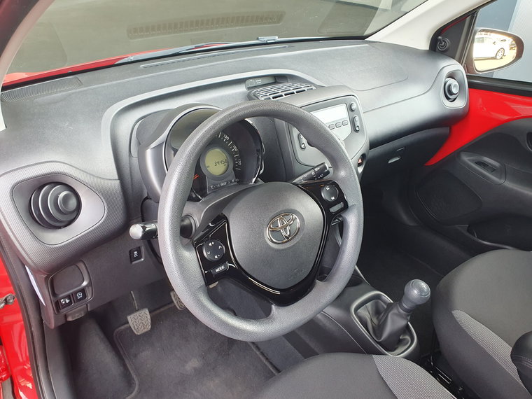 Vehicle Image 36