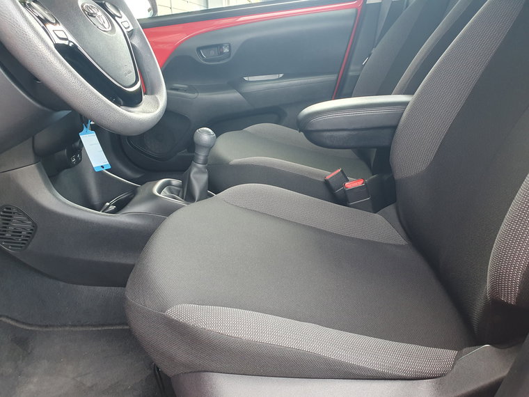 Vehicle Image 37