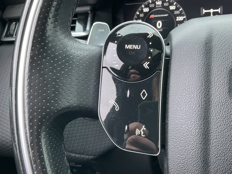 Vehicle Image 26