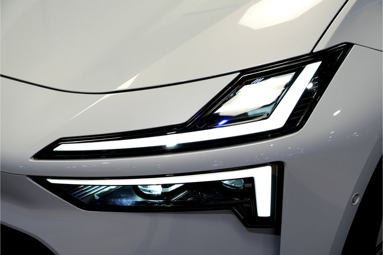 Vehicle Image 11