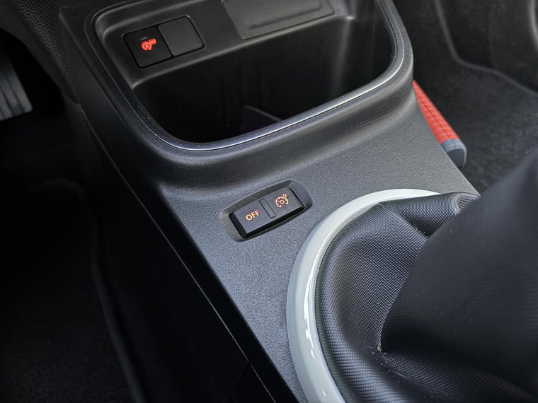 Vehicle Image 24