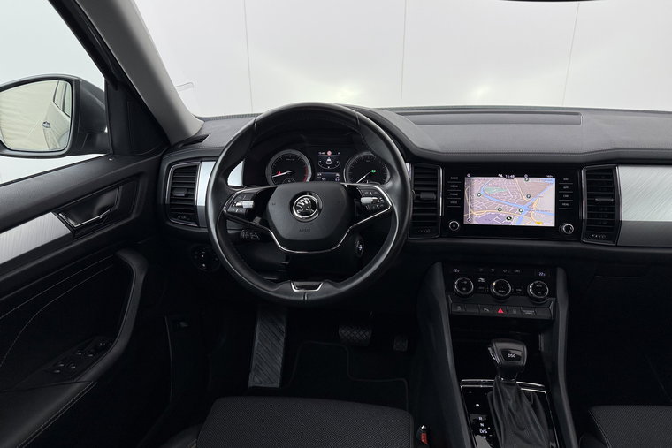 Vehicle Image 8