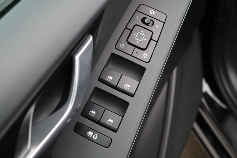 Vehicle Image 32