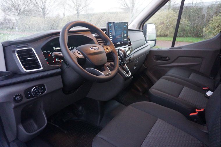 Vehicle Image 9