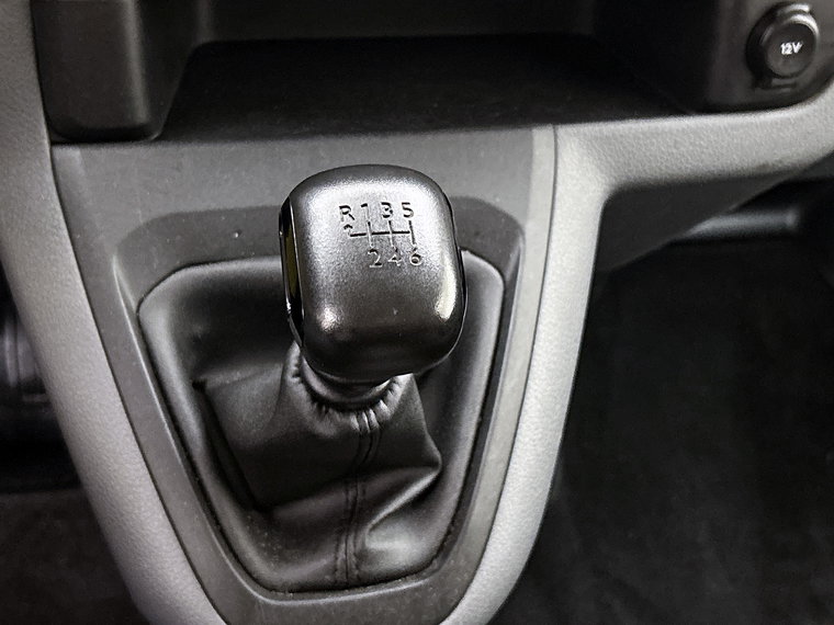 Vehicle Image 27