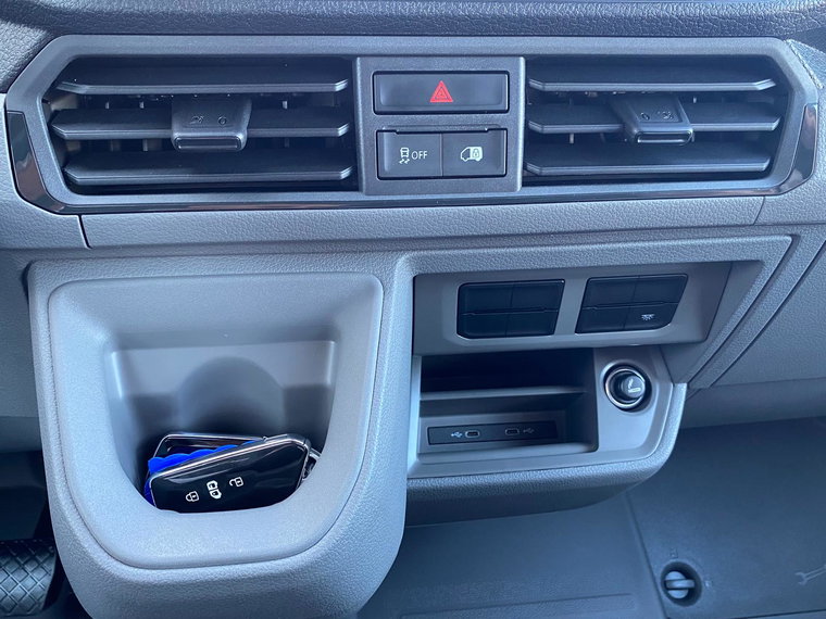 Vehicle Image 17
