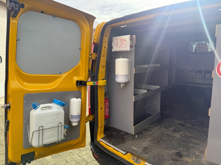 Vehicle Image 18