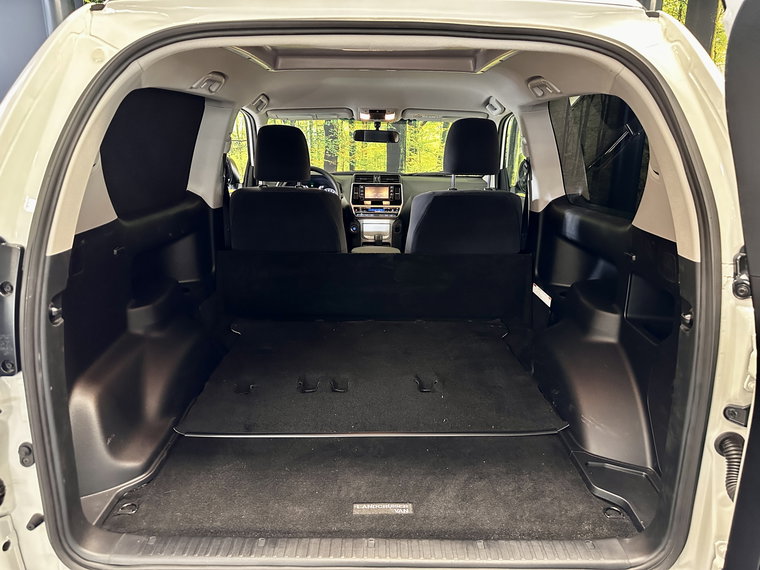 Vehicle Image 24