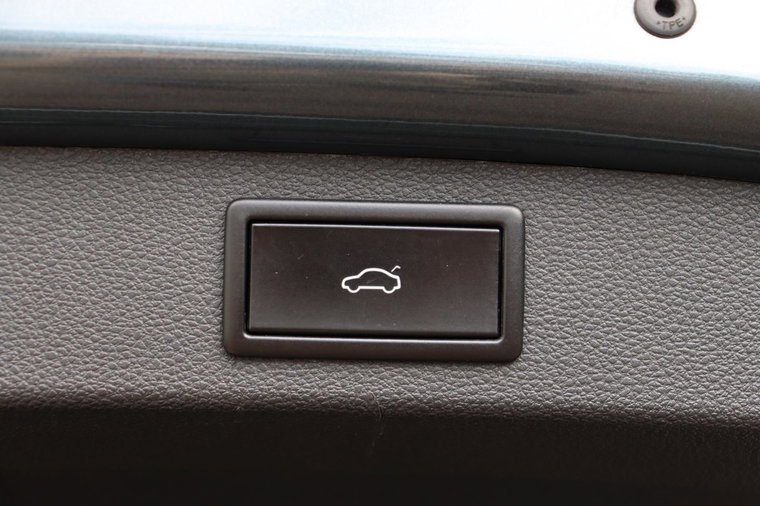 Vehicle Image 33