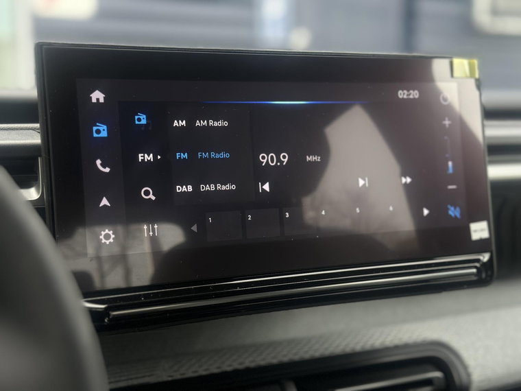 Vehicle Image 16