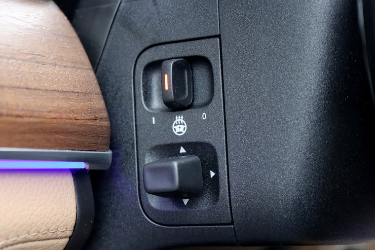 Vehicle Image 38