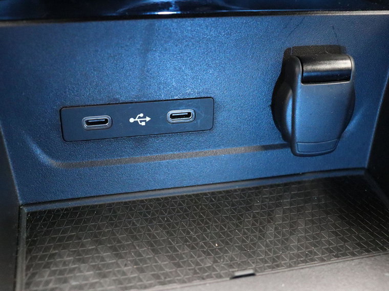 Vehicle Image 34