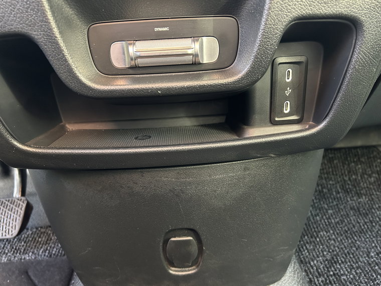 Vehicle Image 23
