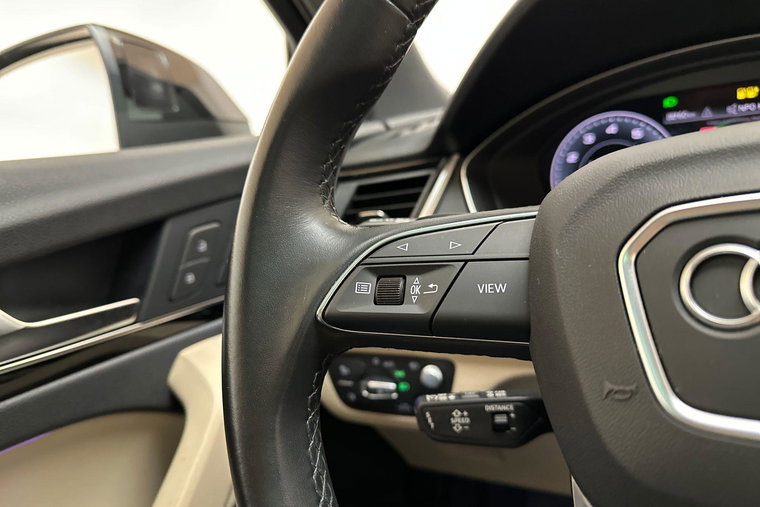 Vehicle Image 22