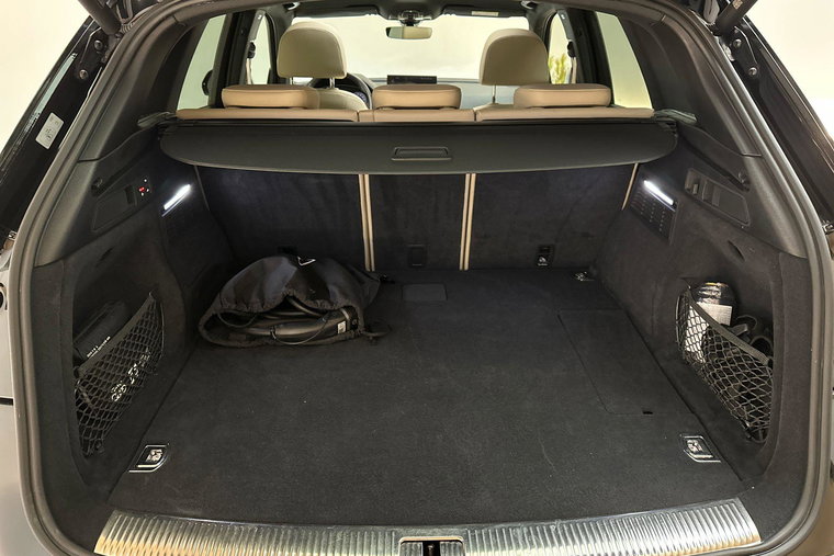 Vehicle Image 37